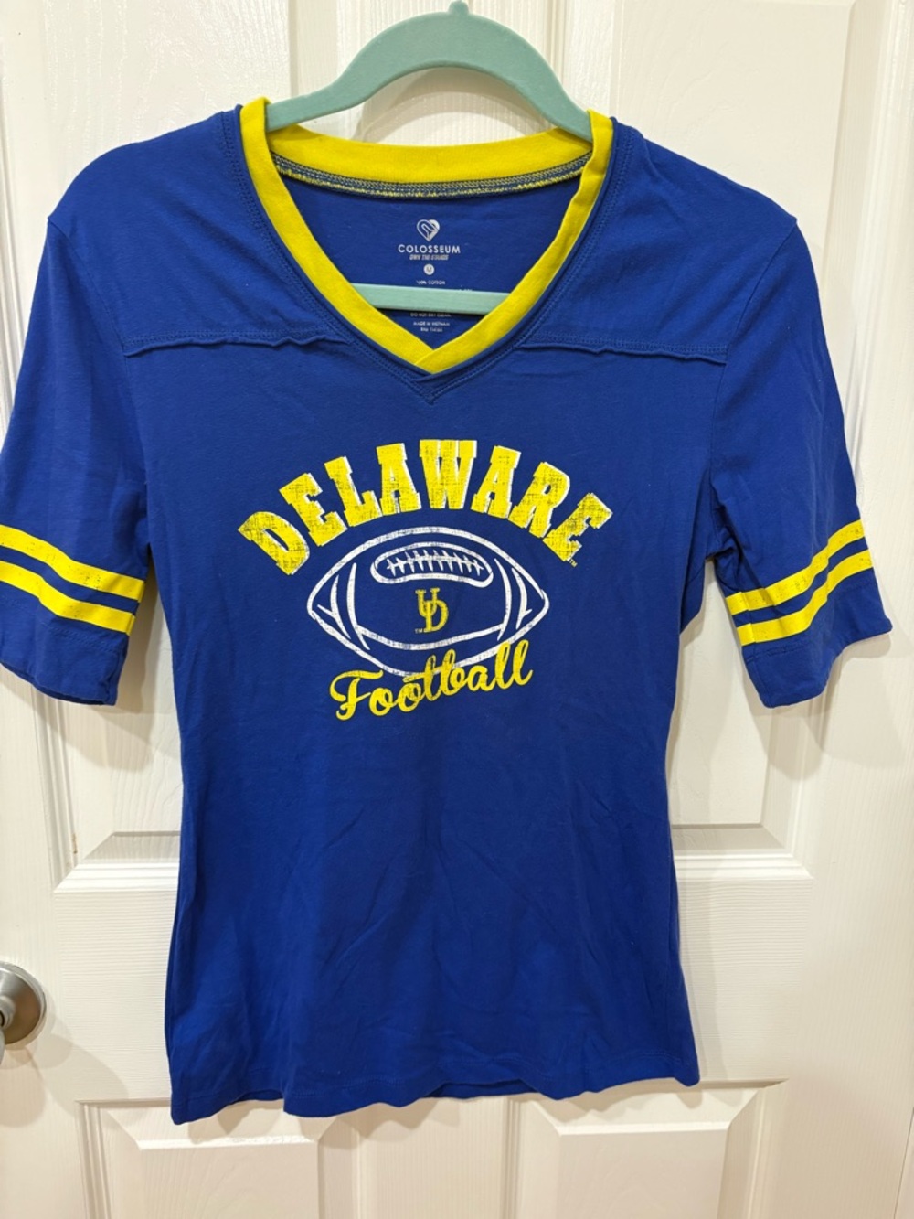 University Of Delaware Football Sports T-shirt Football UD Blue Gold  Womens M